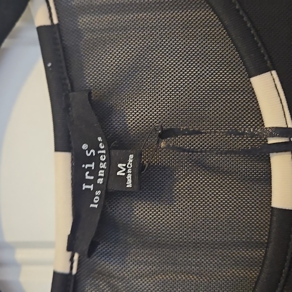 🩴Black and White Peblum Shirt Size M - Picture 4 of 5